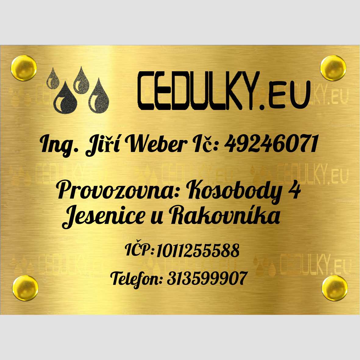 Zlatá firemní cedule gravírovaná s údaji o provozovně